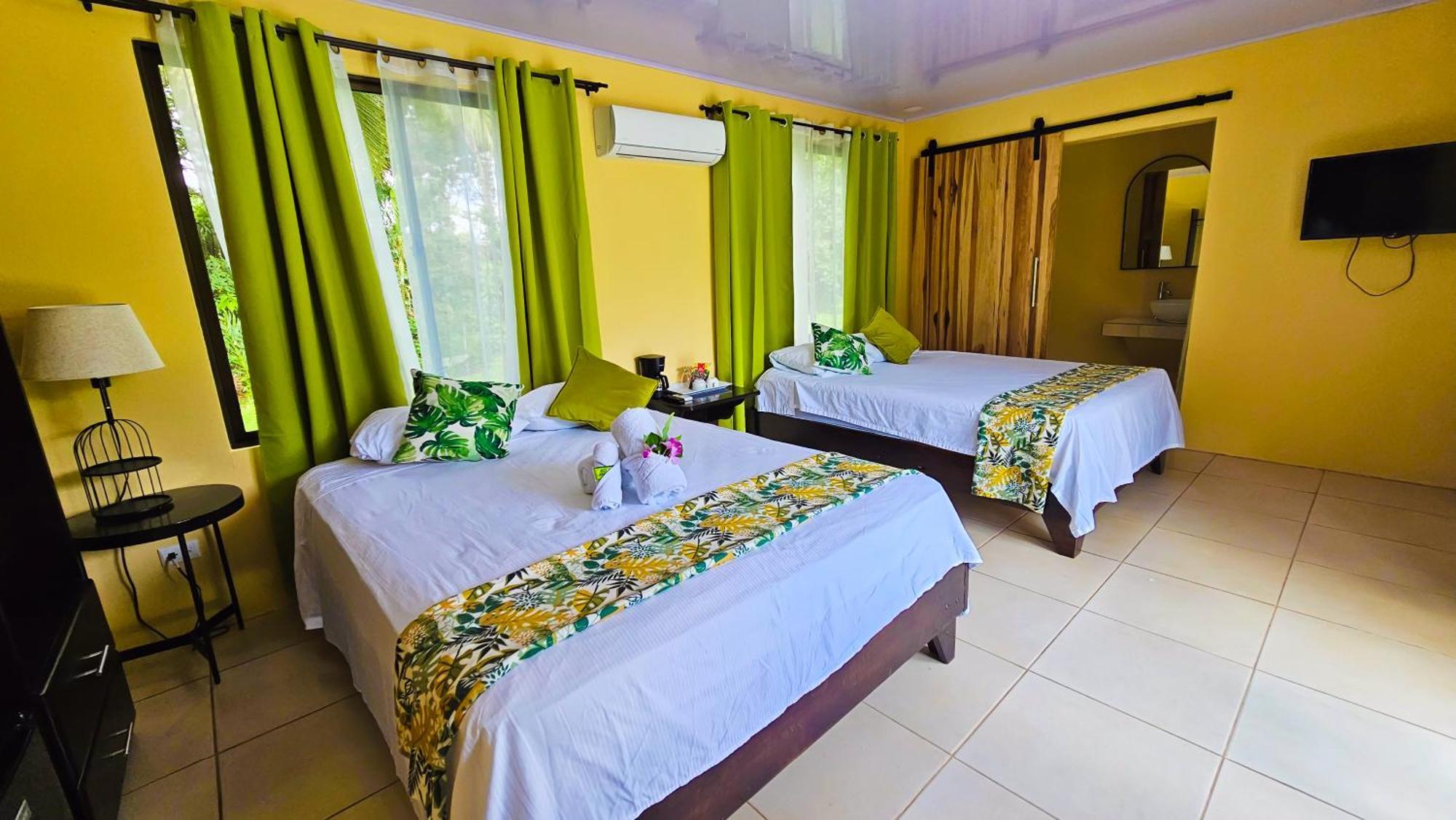 Confort Arenal Hotel